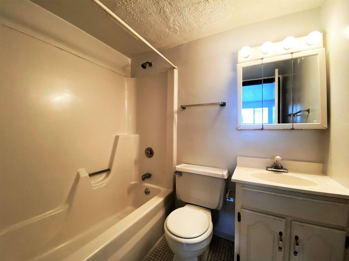 Townhouse for rent at 1914 Main St, Pittsburgh, PA 15215