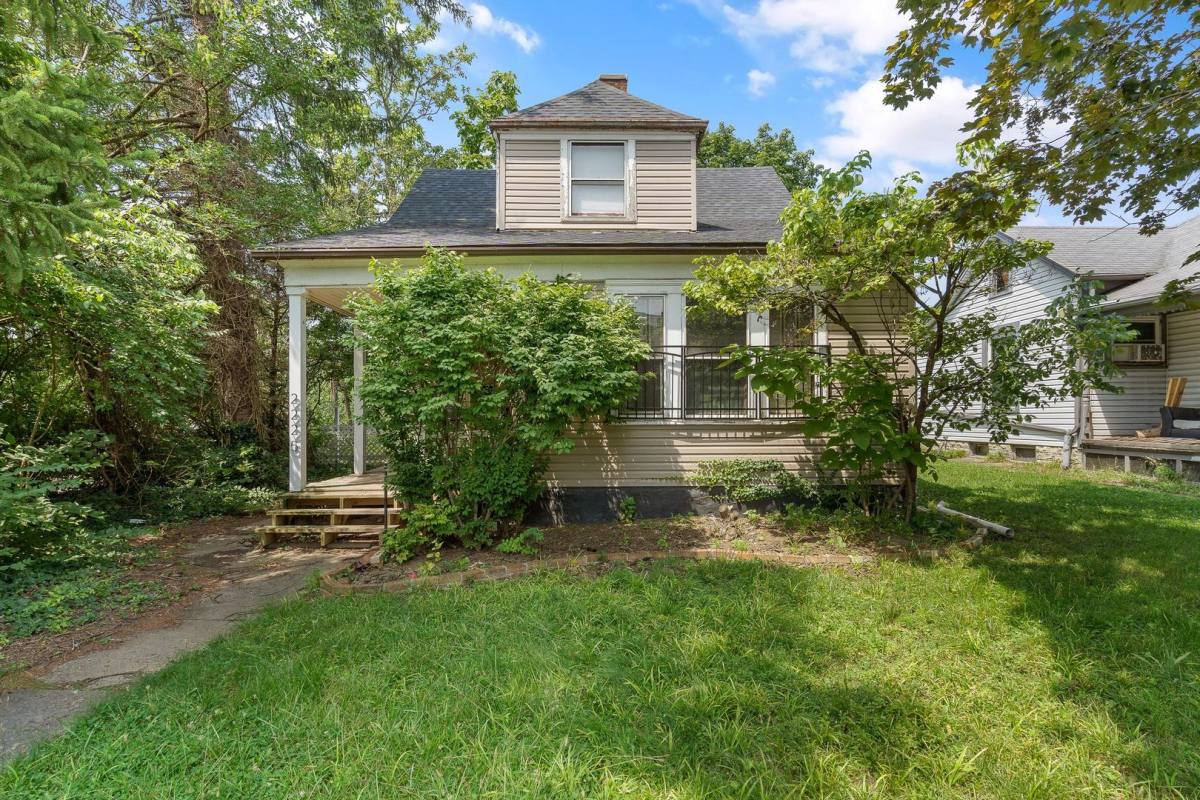 House for rent at 2225 Catalpa Dr, Dayton, OH 45406