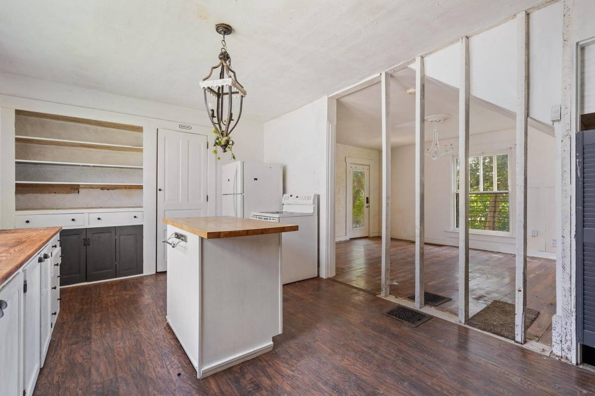 House for rent at 2225 Catalpa Dr, Dayton, OH 45406