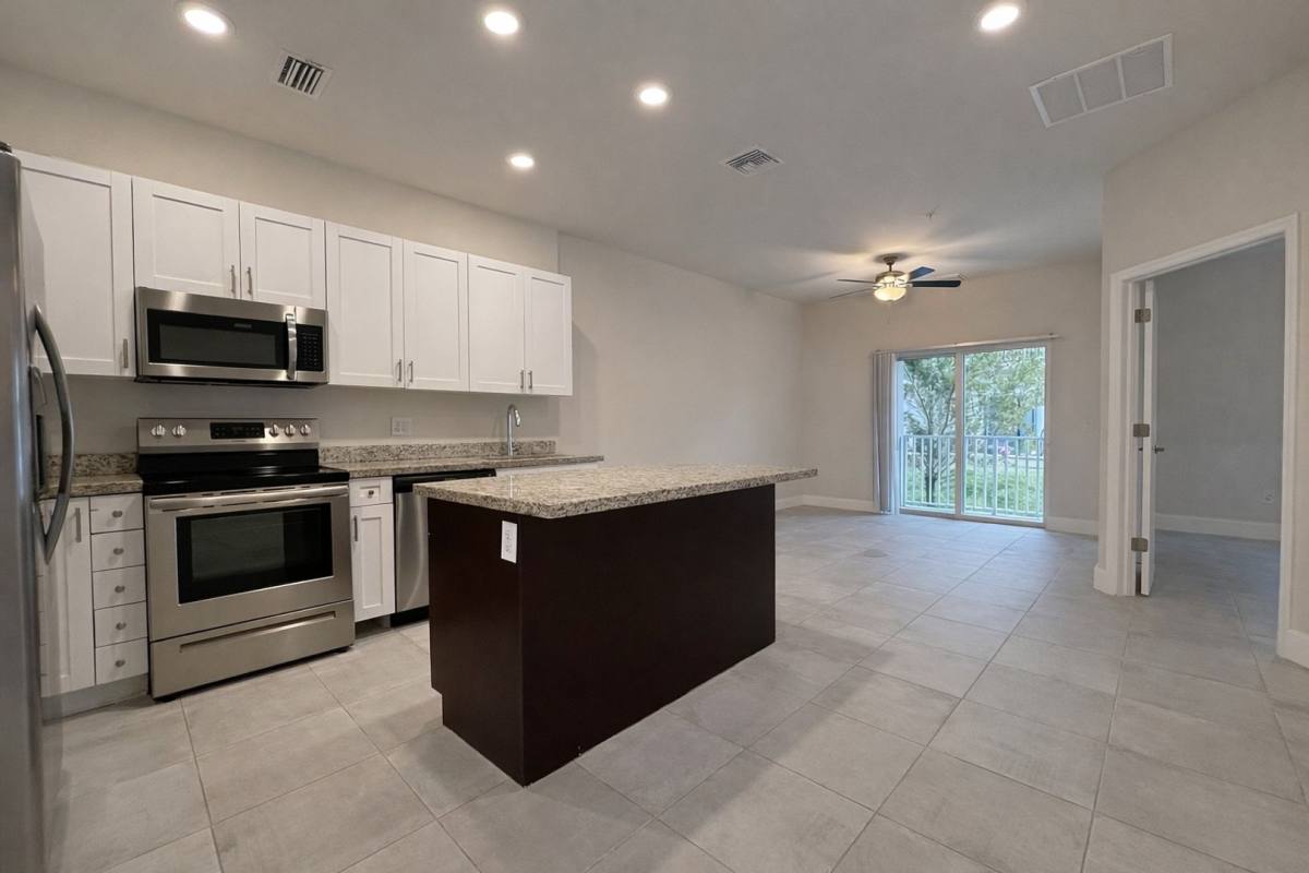 Apartment for rent at 3221-3409 SW 8th Place, Cape Coral, FL 33914