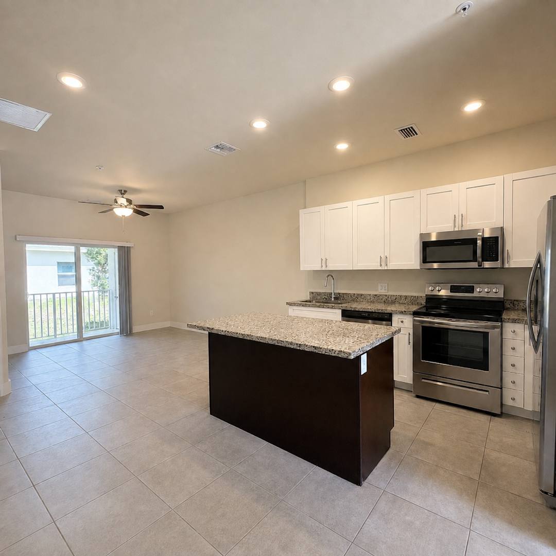Apartment for rent at 3221-3409 SW 8th Place, Cape Coral, FL 33914