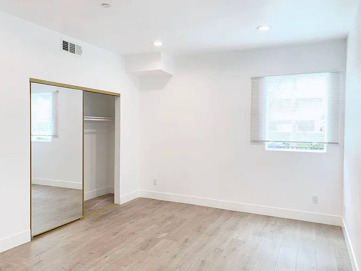 Apartment for rent at 1235 W 37th Place, Los Angeles, CA 90007
