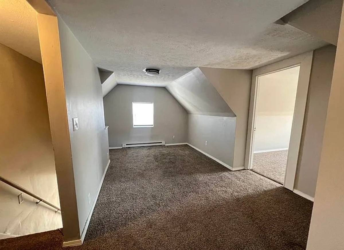Apartment for rent at 1008 W 1st, Muncie, IN 47305