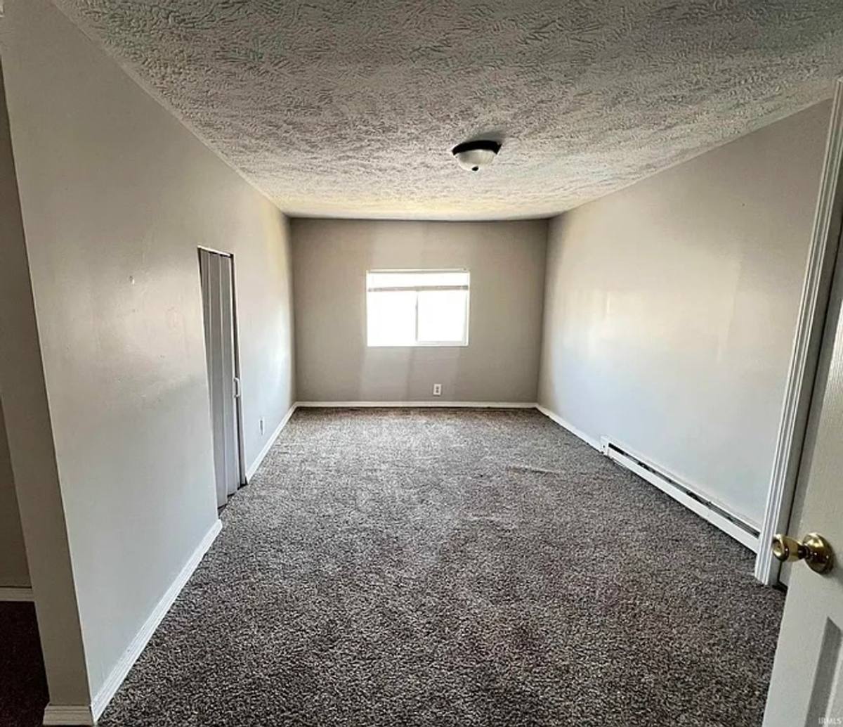 Apartment for rent at 1008 W 1st, Muncie, IN 47305