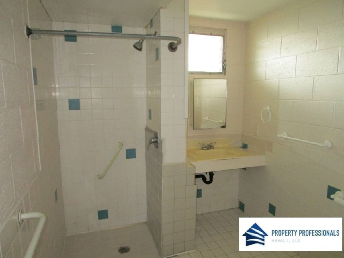 Apartment for rent at 1644 Kilauea Ave, Hilo, HI 96720