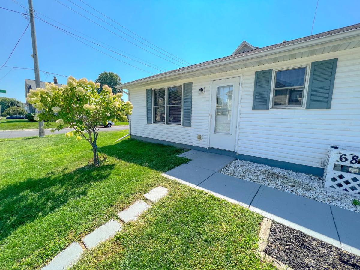 House for rent at 681 Maple Ave, Newark, OH 43055
