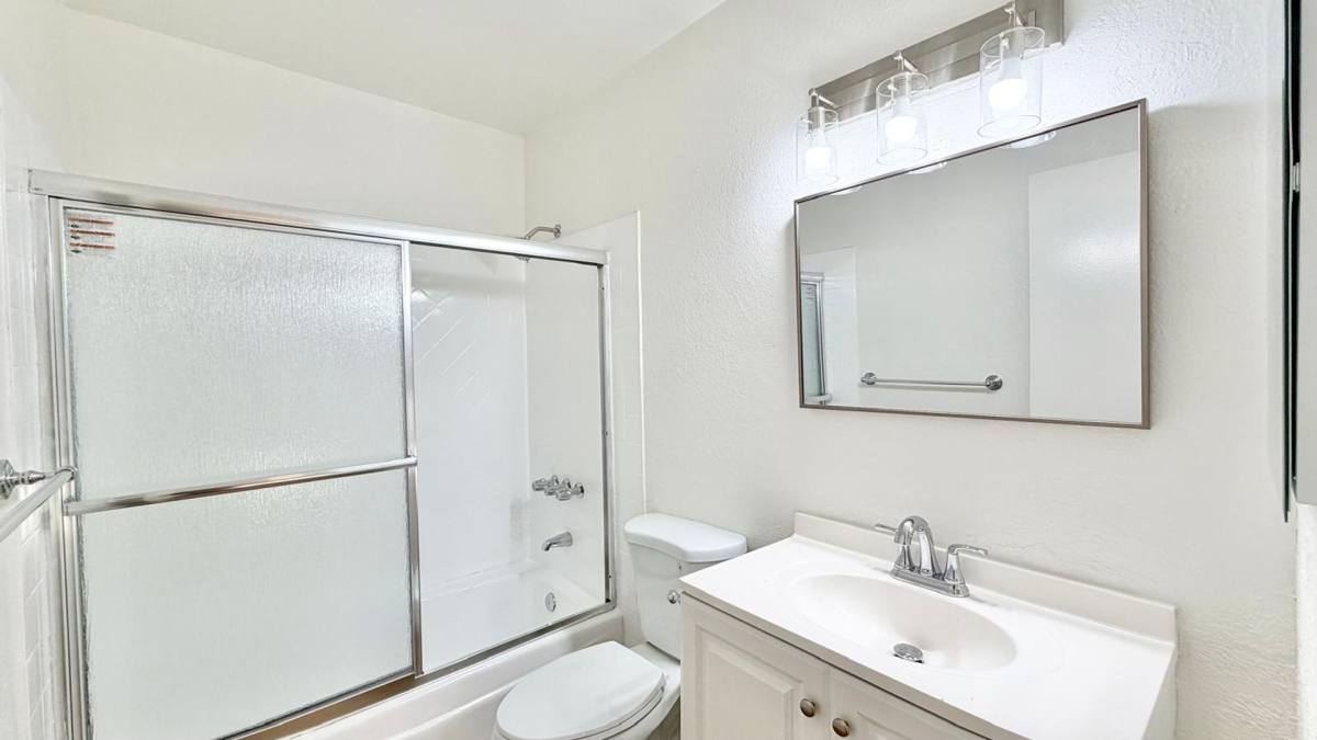Apartment for rent at 637 W 79th, Los Angeles, CA 90044