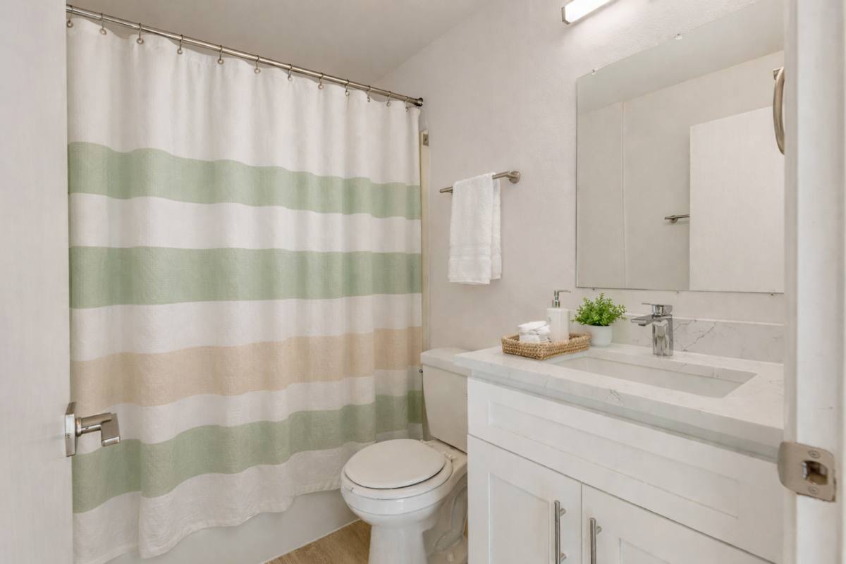 Apartment for rent at 1203 NE 135th St, Seattle, WA 98125
