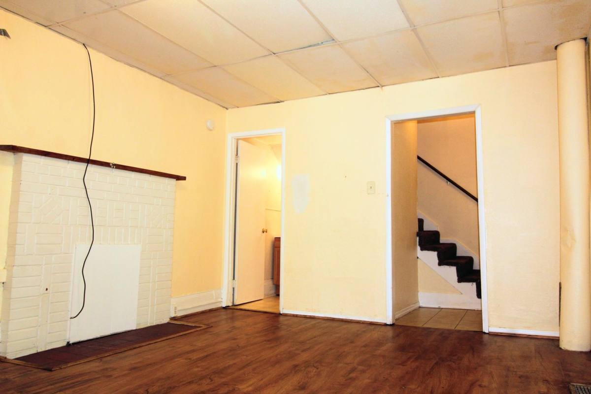 Apartment for rent at 1021 College Ave, Morgantown, WV 26505