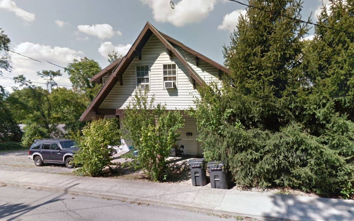 Apartment for rent at 1021 College Ave, Morgantown, WV 26505