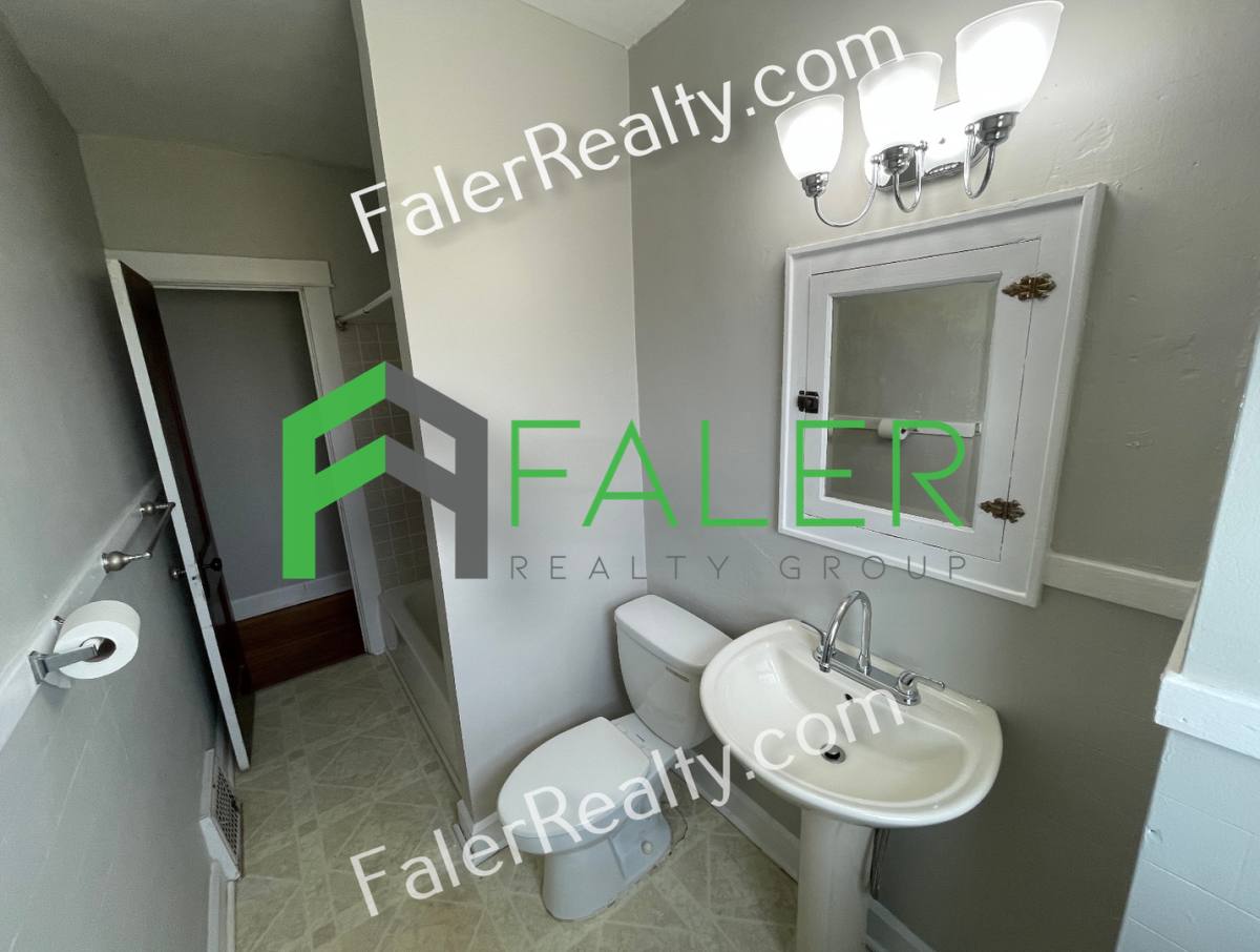 Apartment for rent at 9 Anderson St, Dayton, OH 45410
