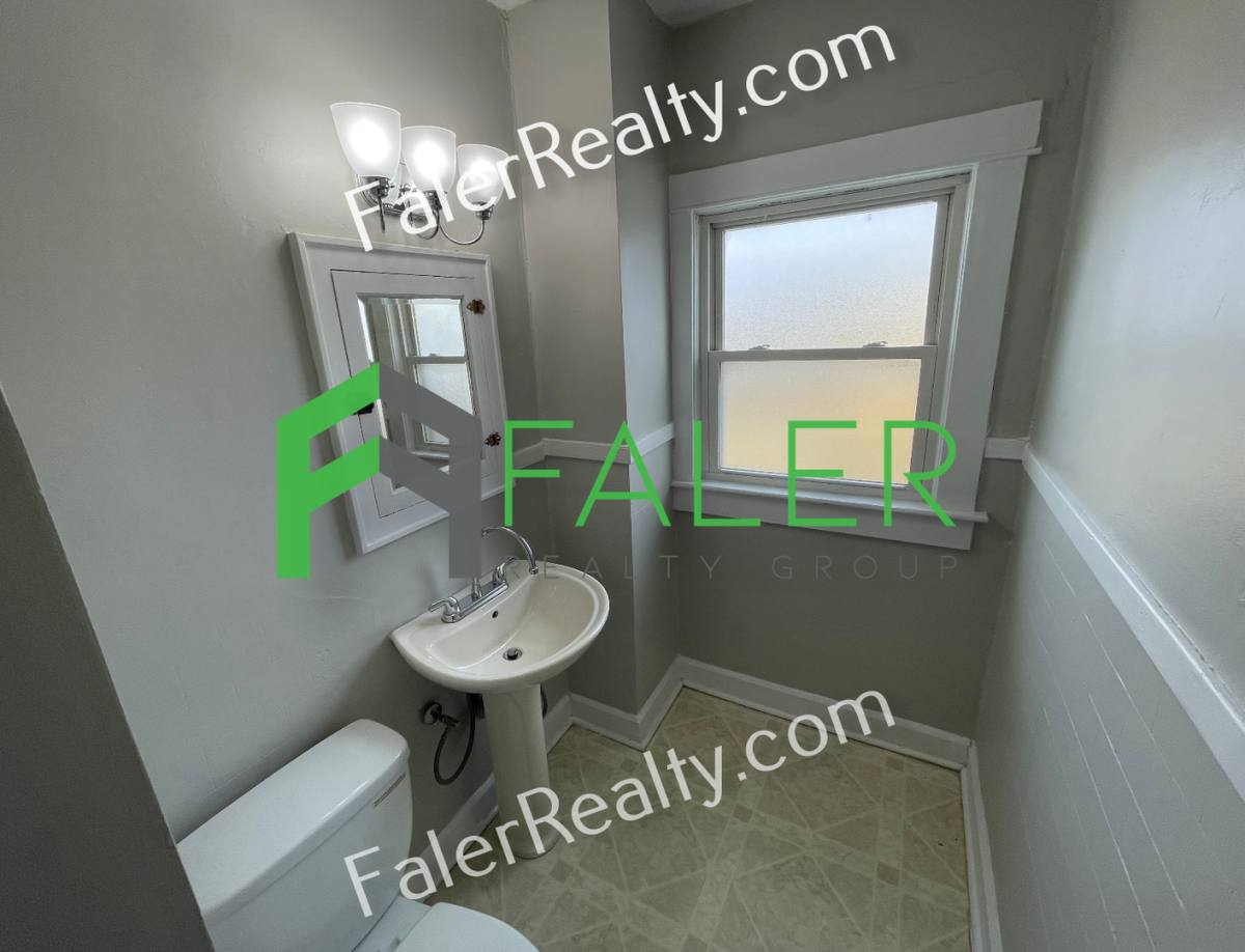 Apartment for rent at 9 Anderson St, Dayton, OH 45410