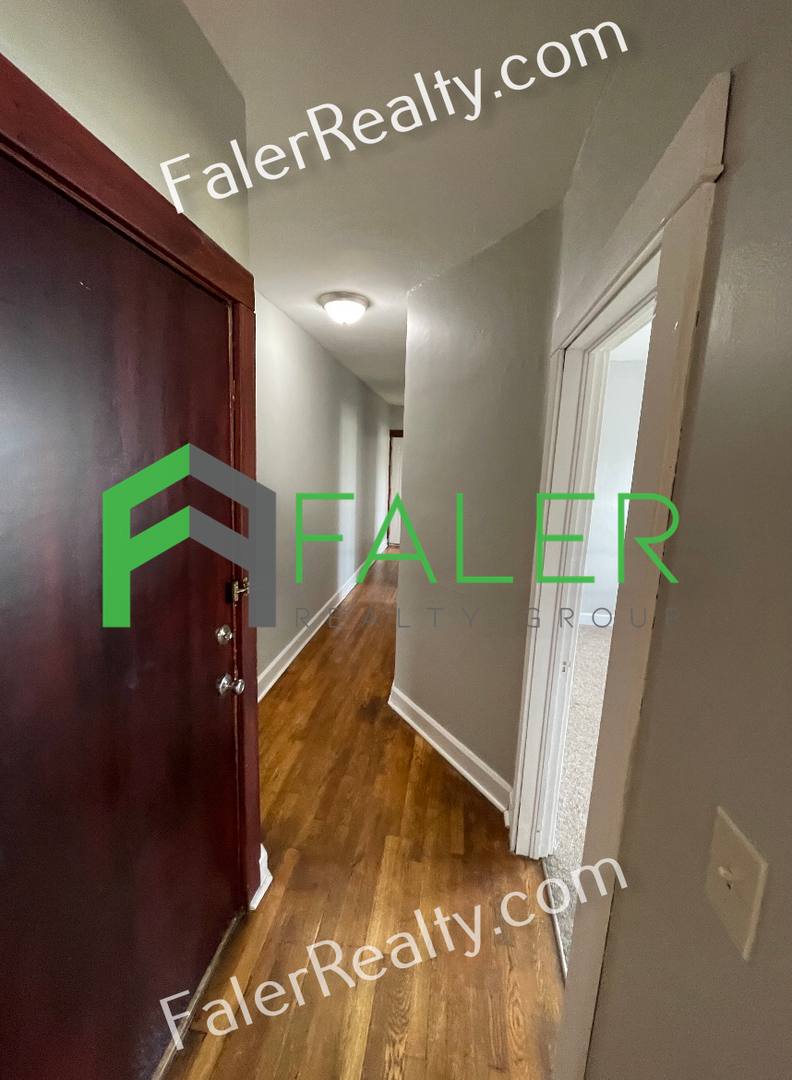 Apartment for rent at 9 Anderson St, Dayton, OH 45410