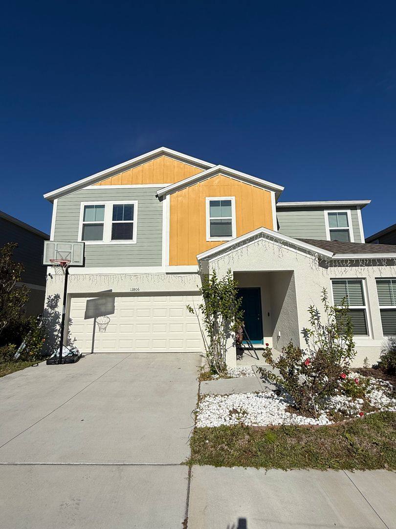 House for rent at 12806 Halter Steer Rd, Lithia, FL 33547