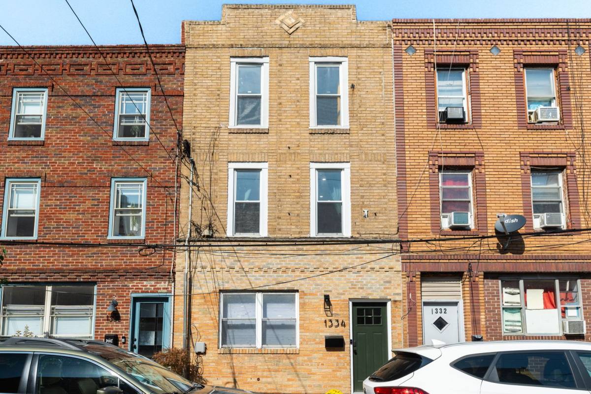 Apartment for rent at 1334 E Passyunk Ave, Philadelphia, PA 19147