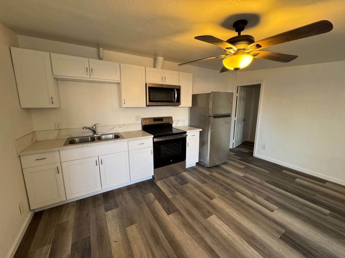Townhouse for rent at 1382-1386 Ivory Court, El Cajon, CA 92019