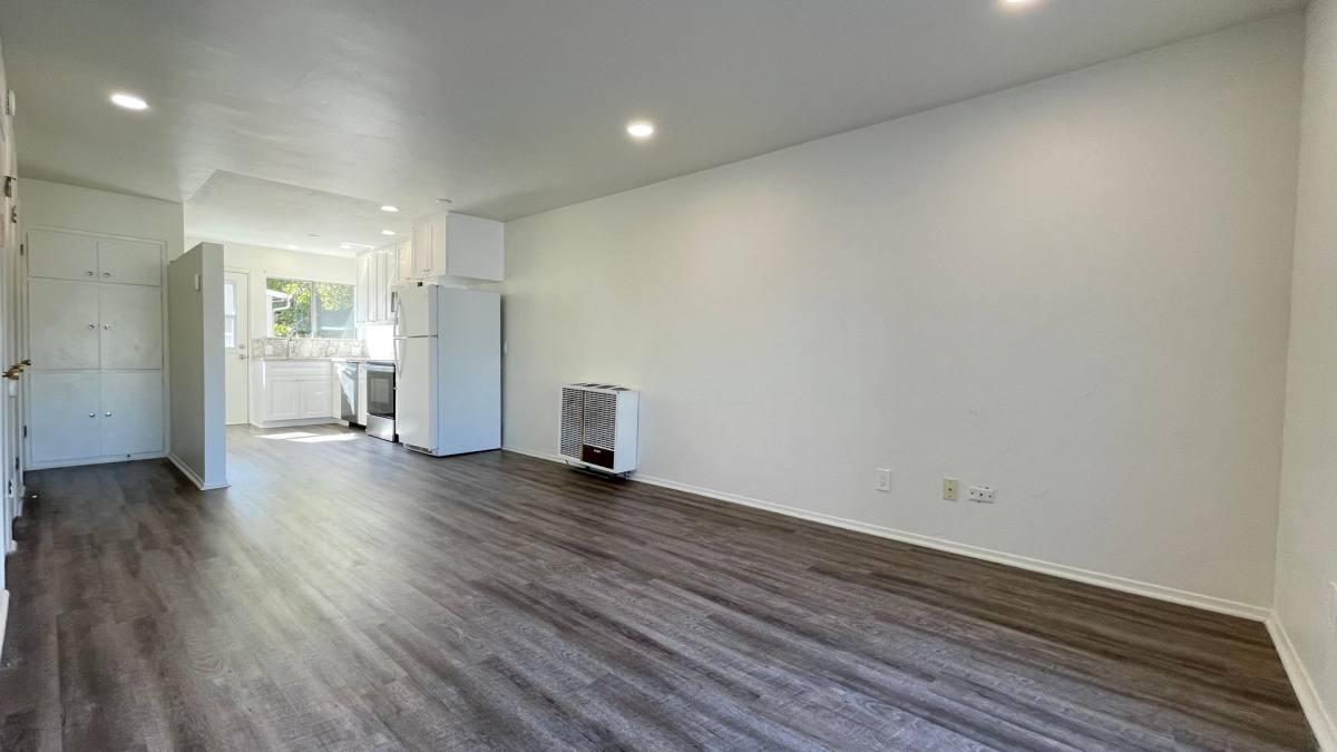 Townhouse for rent at 123 Casa St, San Luis Obispo, CA 93405