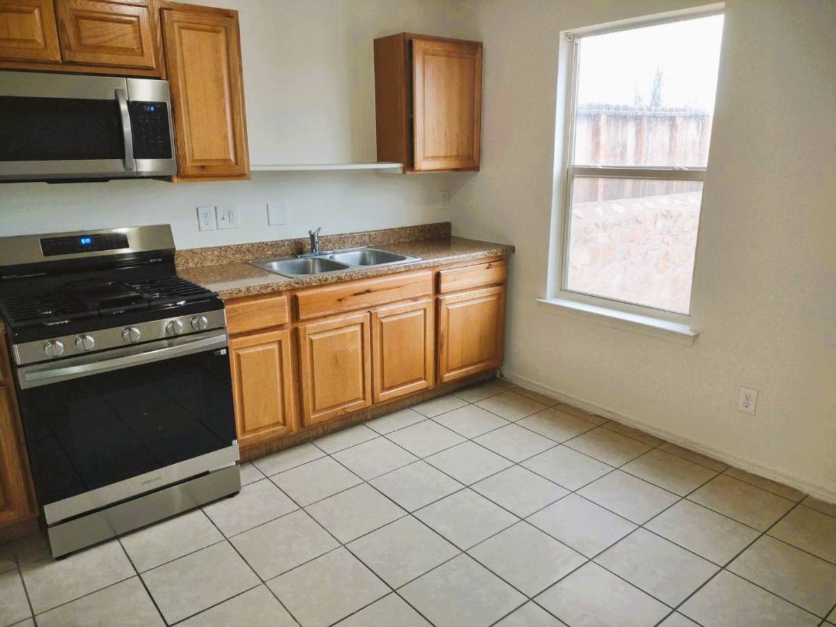 Apartment for rent at 9488 Landry McKee Lane, El Paso, TX 79907