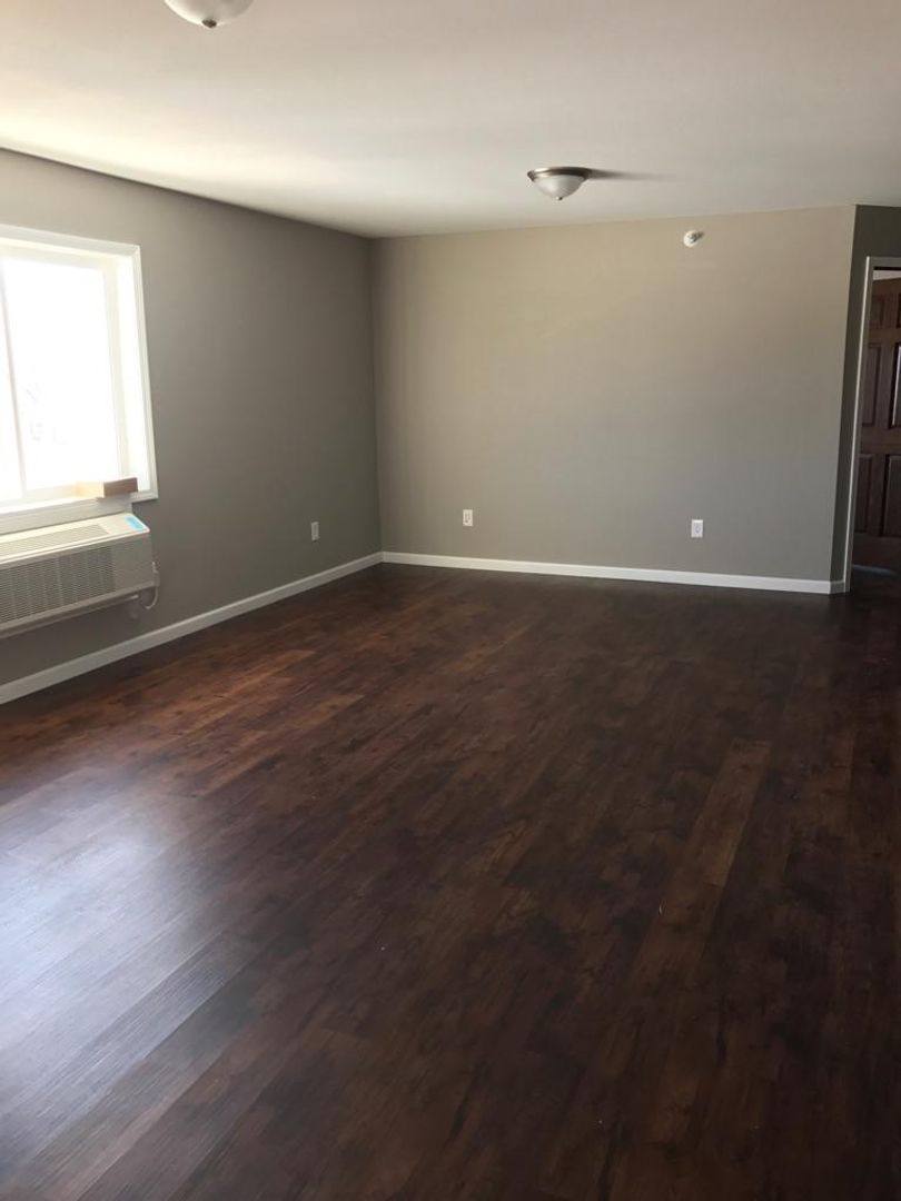 Apartment for rent at 520 3rd St NW, Pelican Rapids, MN 56572