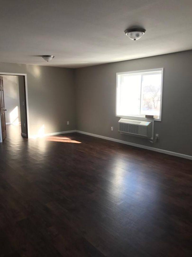 Apartment for rent at 520 3rd St NW, Pelican Rapids, MN 56572