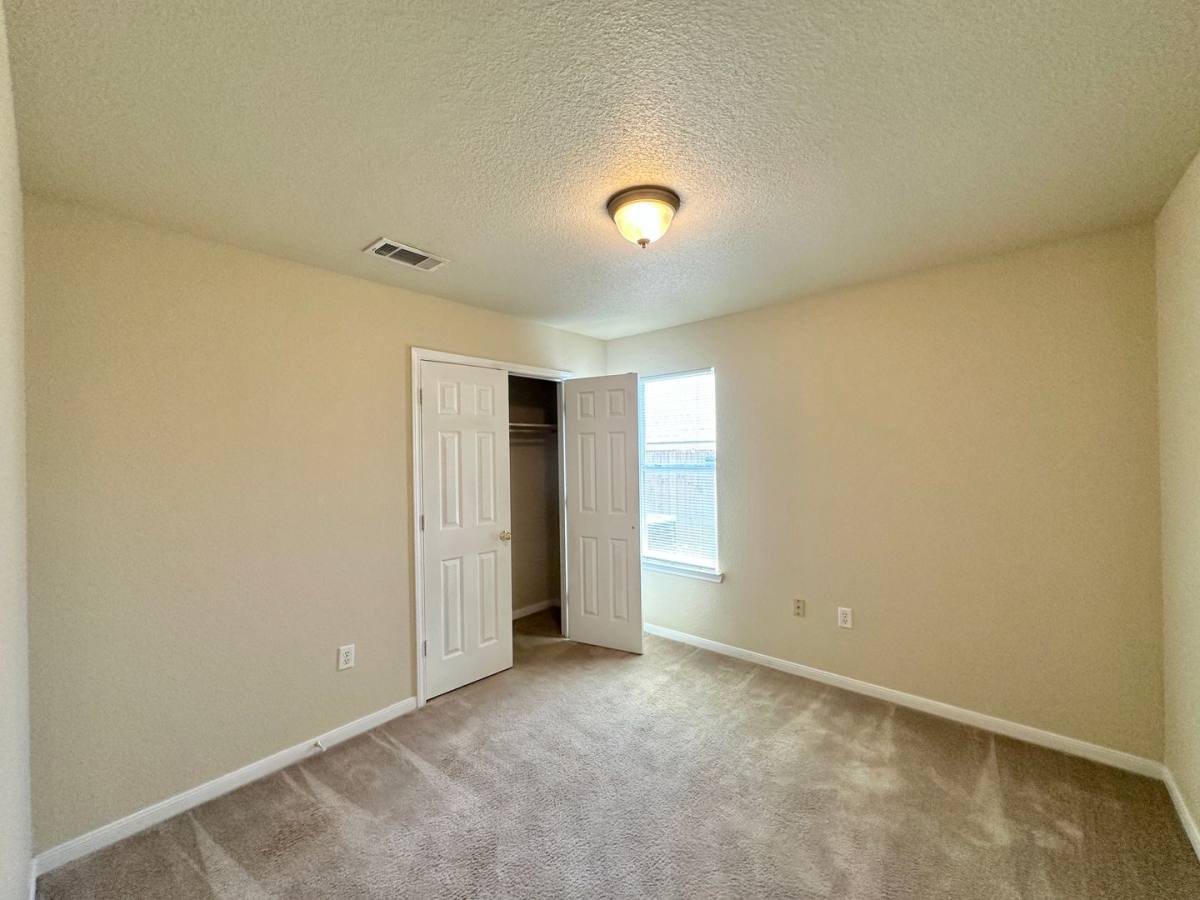 Townhouse for rent at 4300 Elms Run Circle, Killeen, TX 76542