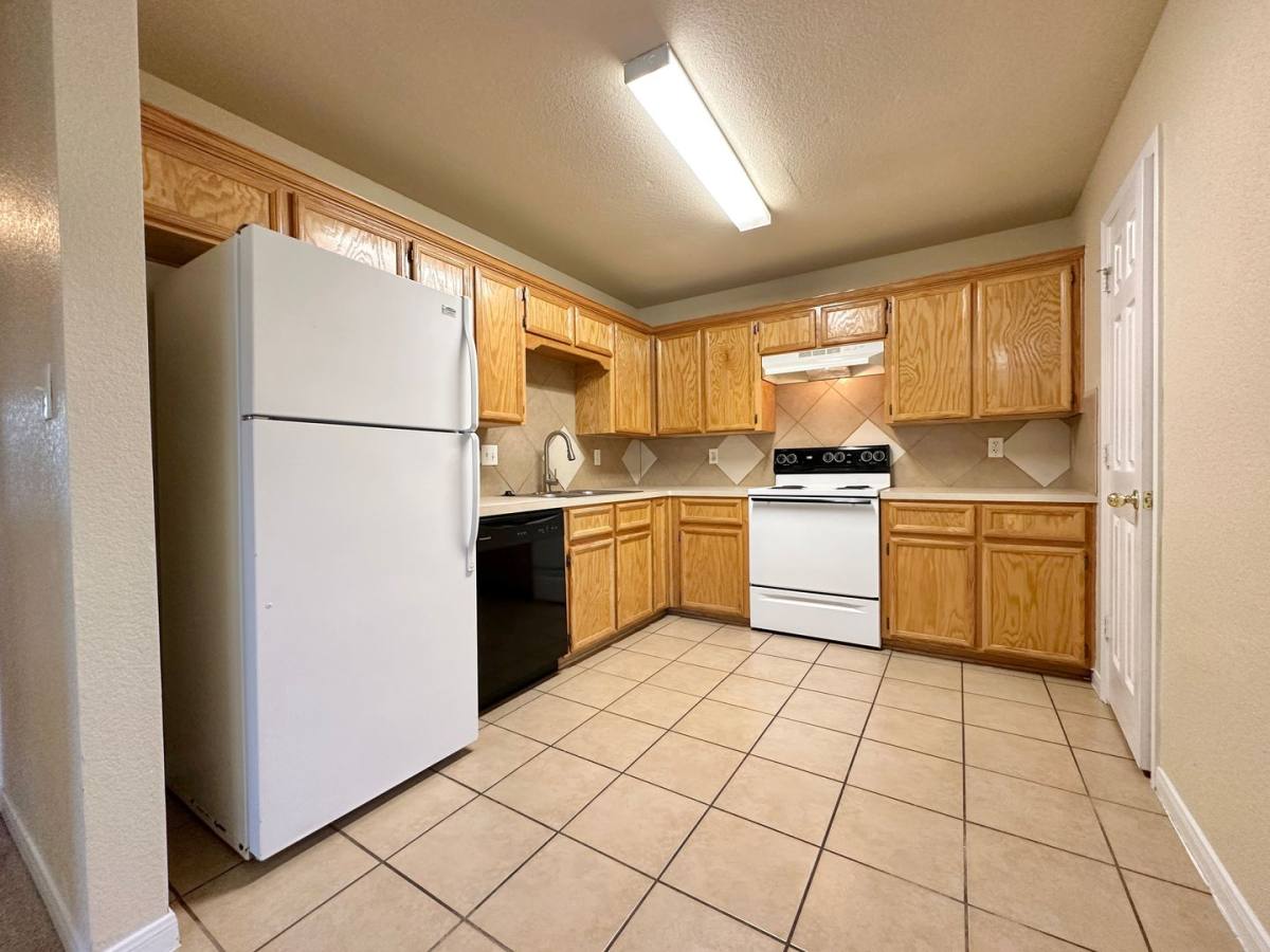 Townhouse for rent at 4300 Elms Run Circle, Killeen, TX 76542