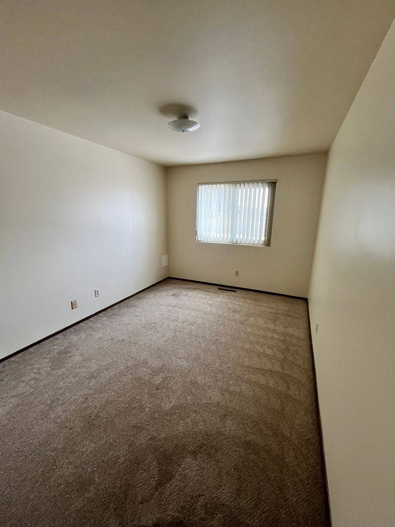 Apartment for rent at 1026 W Macarthur Ave, Eau Claire, WI 54701