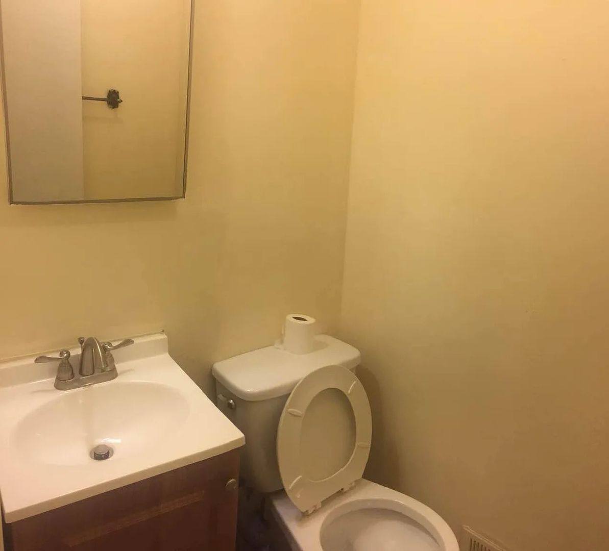 Apartment for rent at 524 N Natrona St, Philadelphia, PA 19104