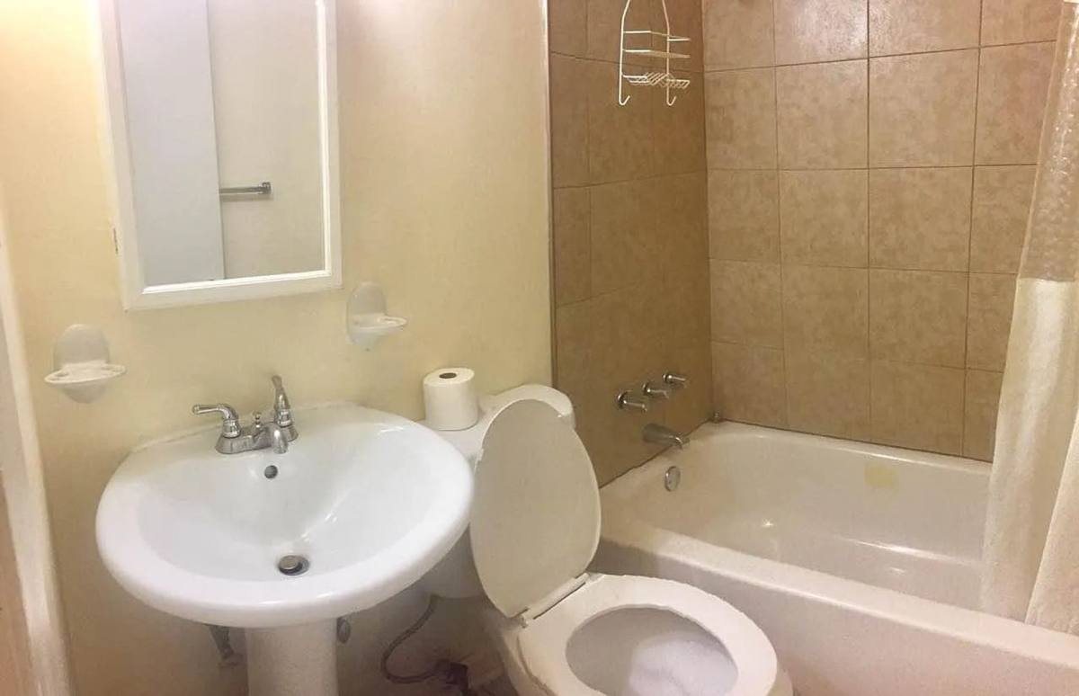 Apartment for rent at 524 N Natrona St, Philadelphia, PA 19104