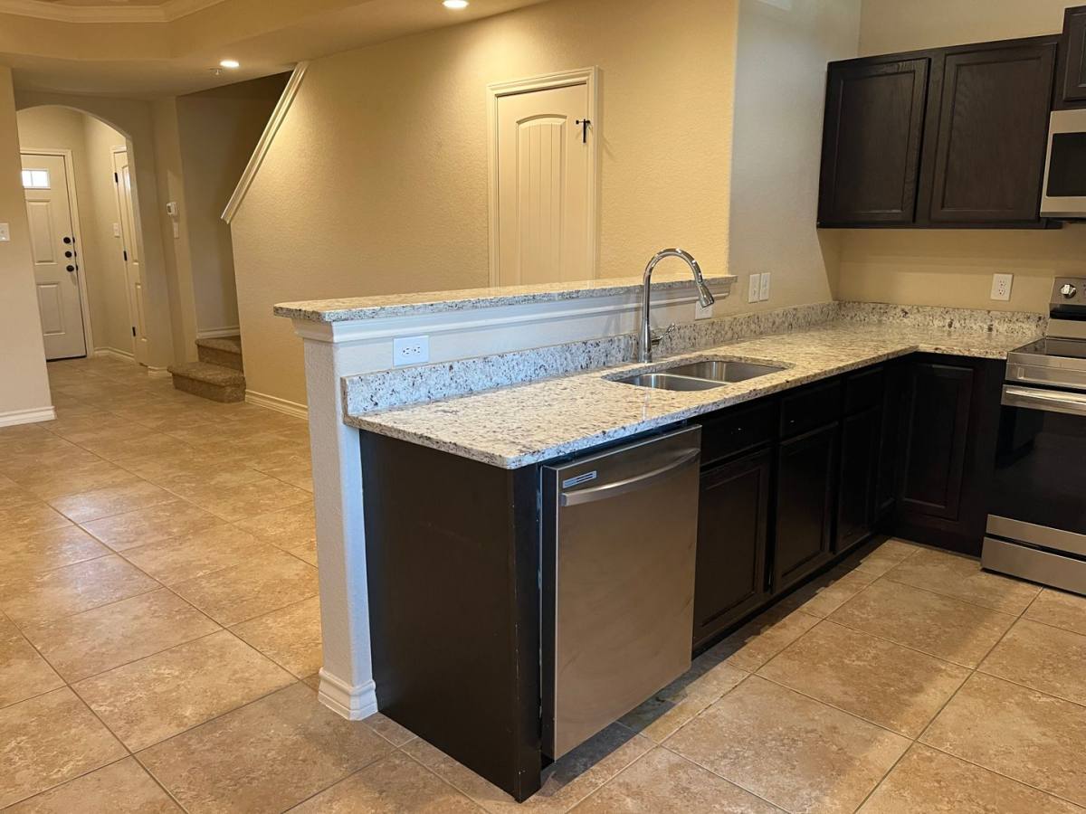 Townhouse for rent at 6427 Luglio Lane, San Antonio, TX 78233