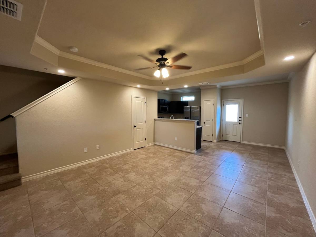 Townhouse for rent at 6427 Luglio Lane, San Antonio, TX 78233