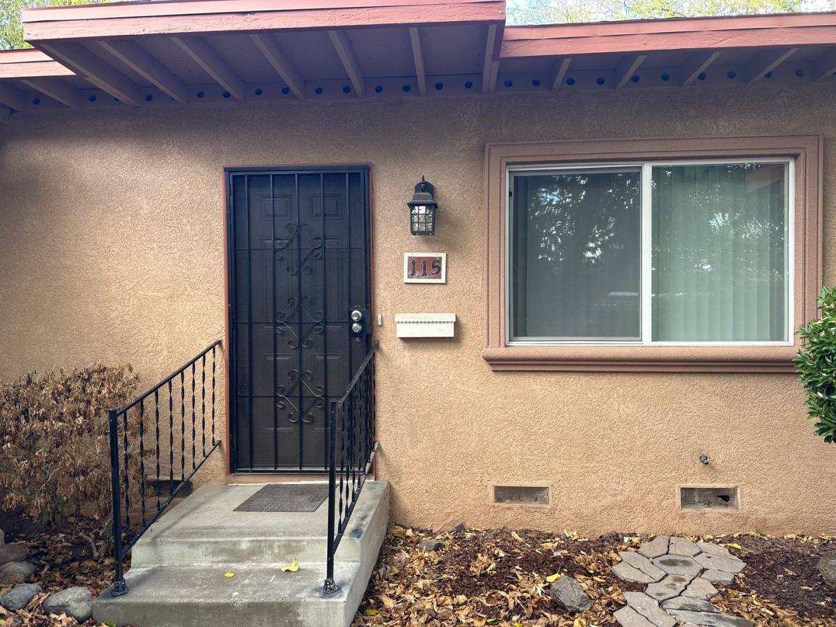House for rent at 115 N Santa Rita, Los Banos, CA 93635