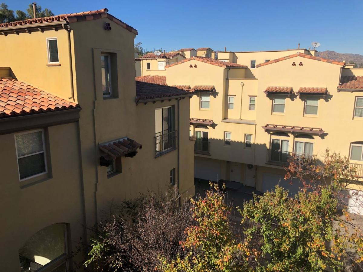 Townhouse for rent at 23130 Sherman Place, West Hills, CA 91307