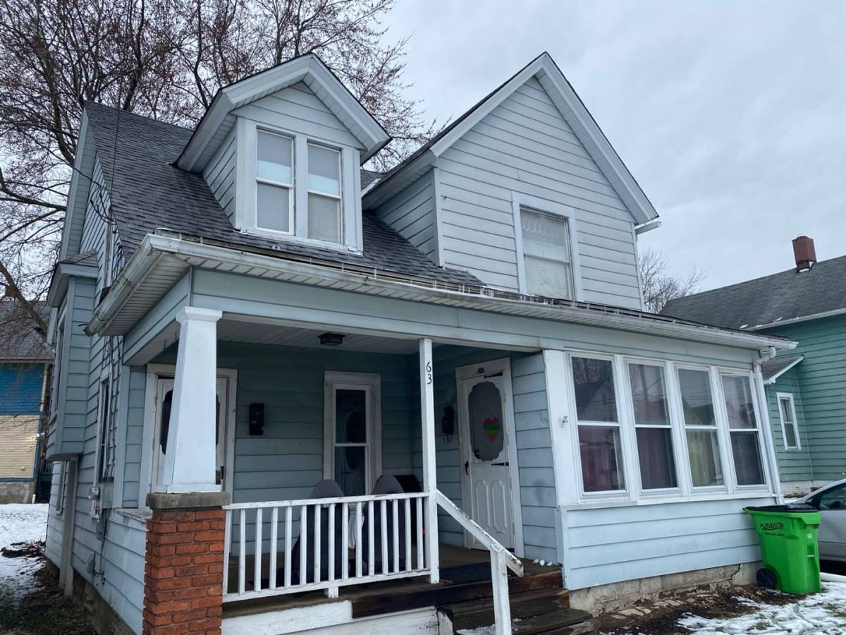 Apartment for rent at 63 Brown St NW, Barberton, OH 44203