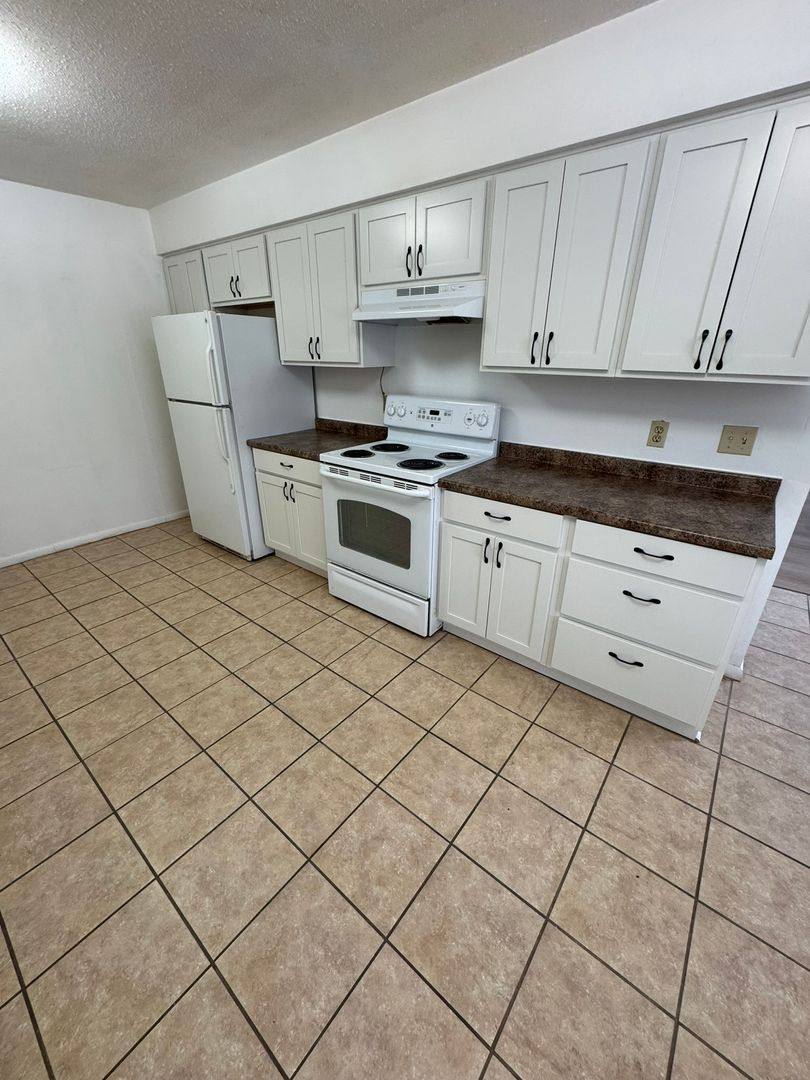 Apartment for rent at 3738 W 12th St, Erie, PA 16505