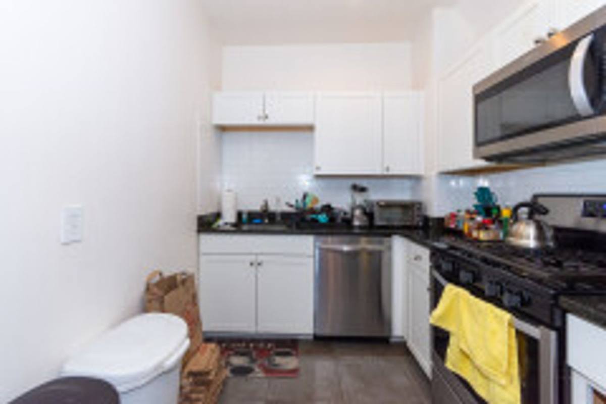 Apartment for rent at 52 Brighton Ave #12, Allston, MA 02134