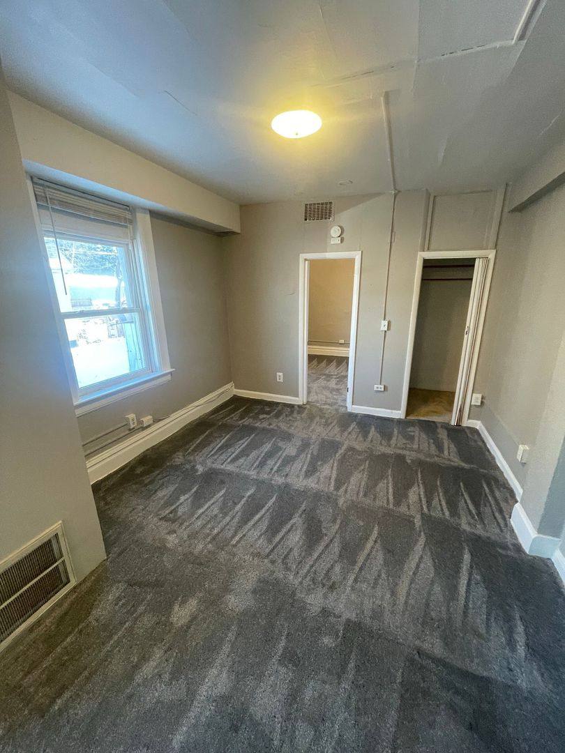 Apartment for rent at 1235 Michigan Ave, South Milwaukee, WI 53172