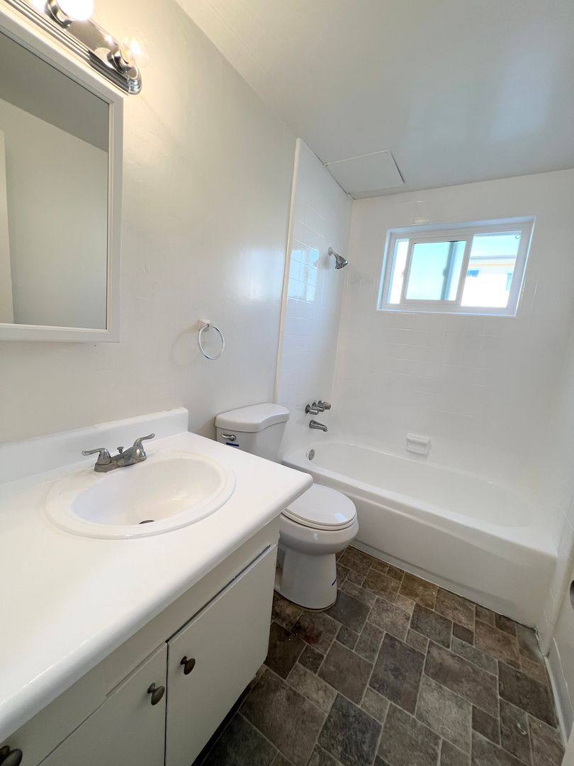 Apartment for rent at 3344-3408 Redondo Beach Blvd, Torrance, CA 90504