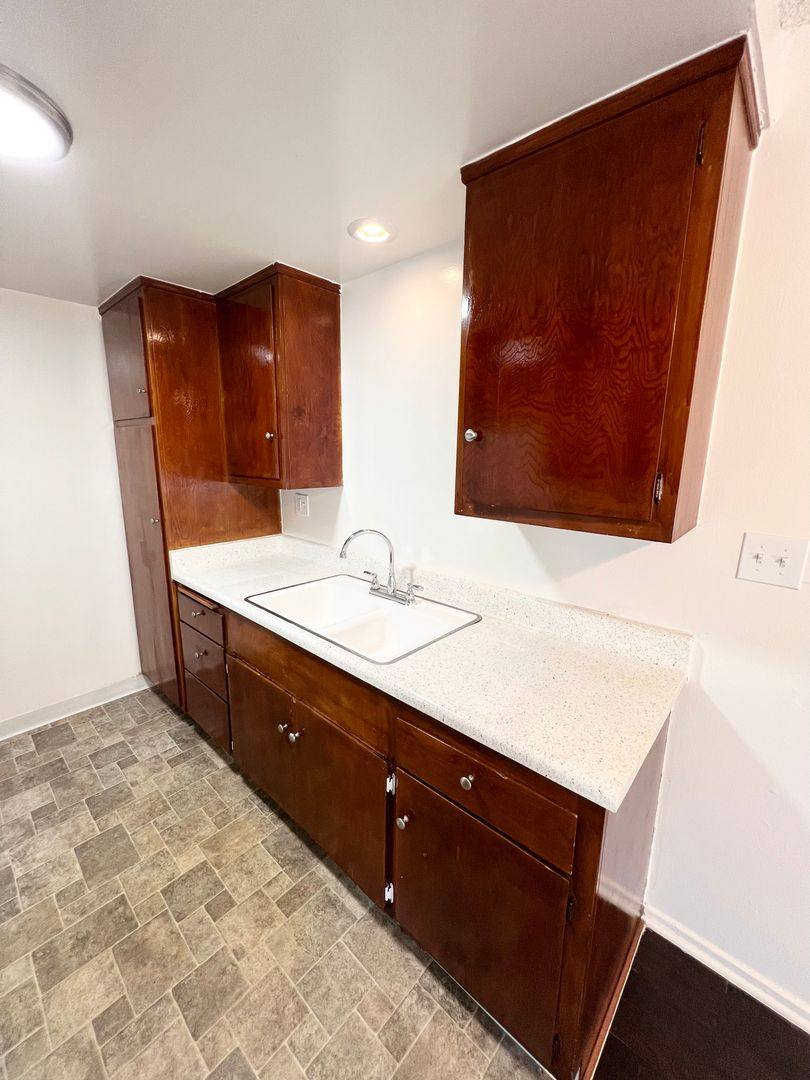 Apartment for rent at 3344-3408 Redondo Beach Blvd, Torrance, CA 90504