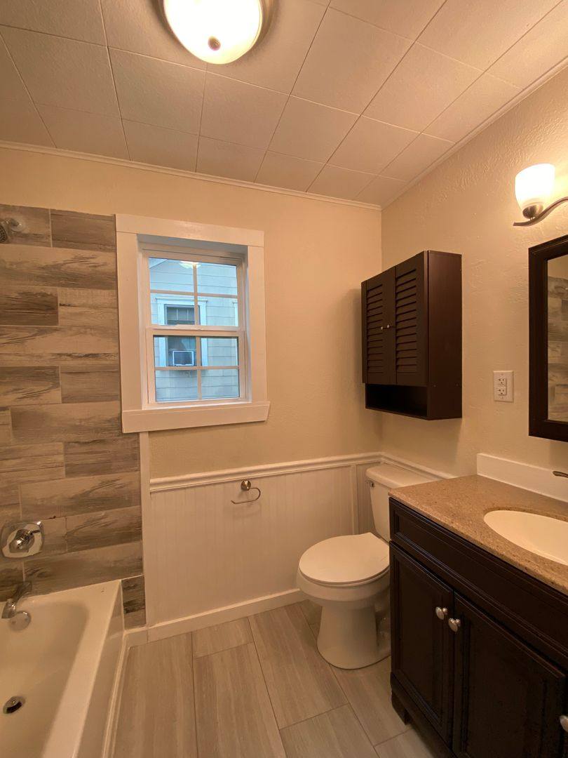House for rent at 904 N Main St, Temple, TX 76501