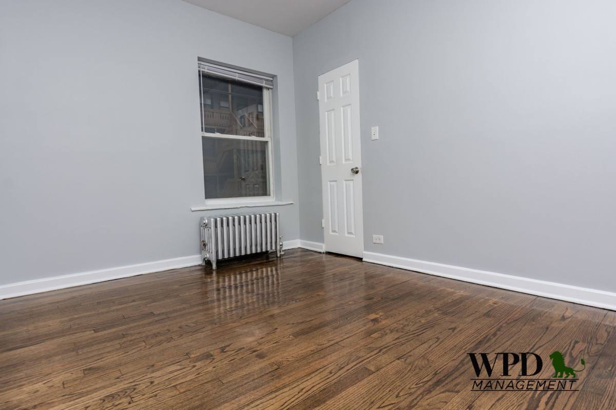 Apartment for rent at 7305 S Stewart Ave, Chicago, IL 60621