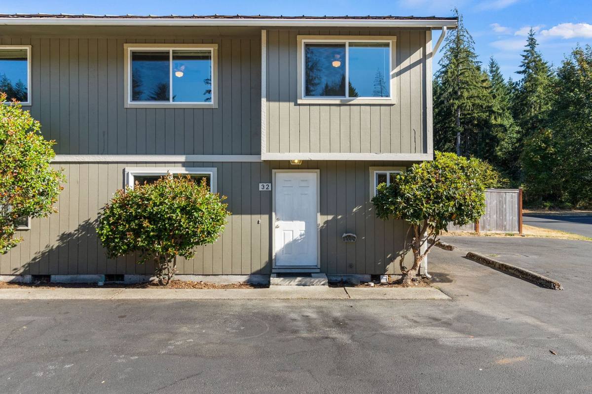 Apartment for rent at 8408-8430 Prine Villa Lane SW, Olympia, WA 98512