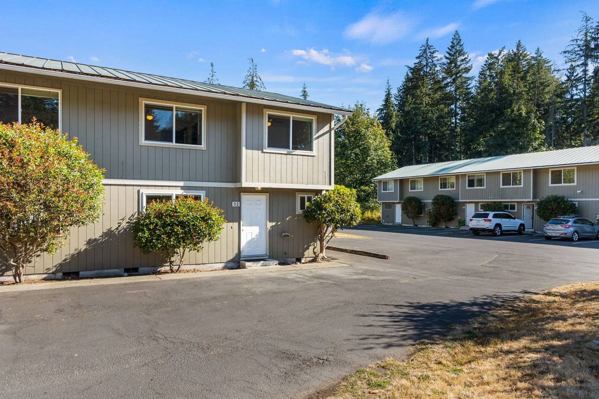 Apartment for rent at 8408-8430 Prine Villa Lane SW, Olympia, WA 98512
