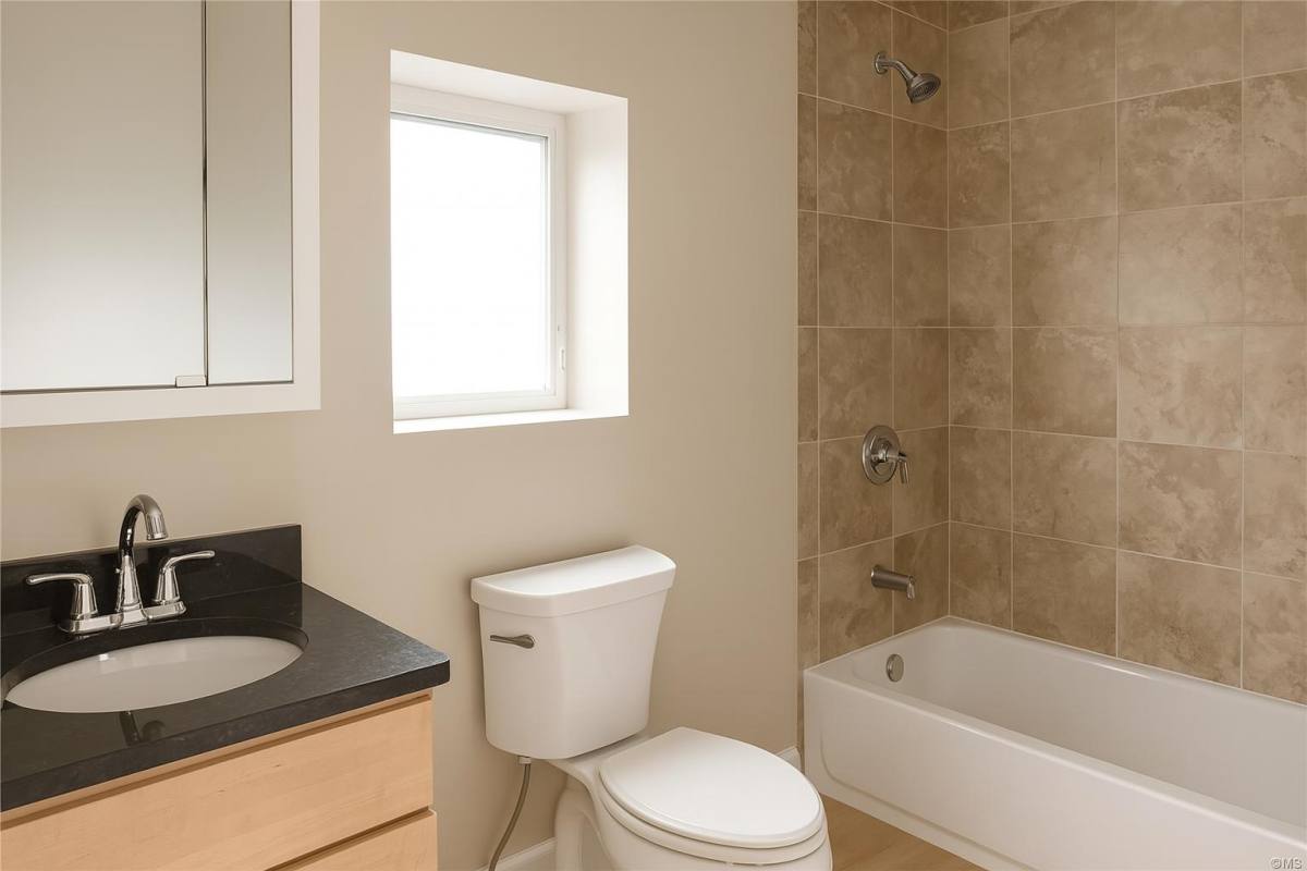 Apartment for rent at 202 N Townsend St #A, Syracuse, NY 13203