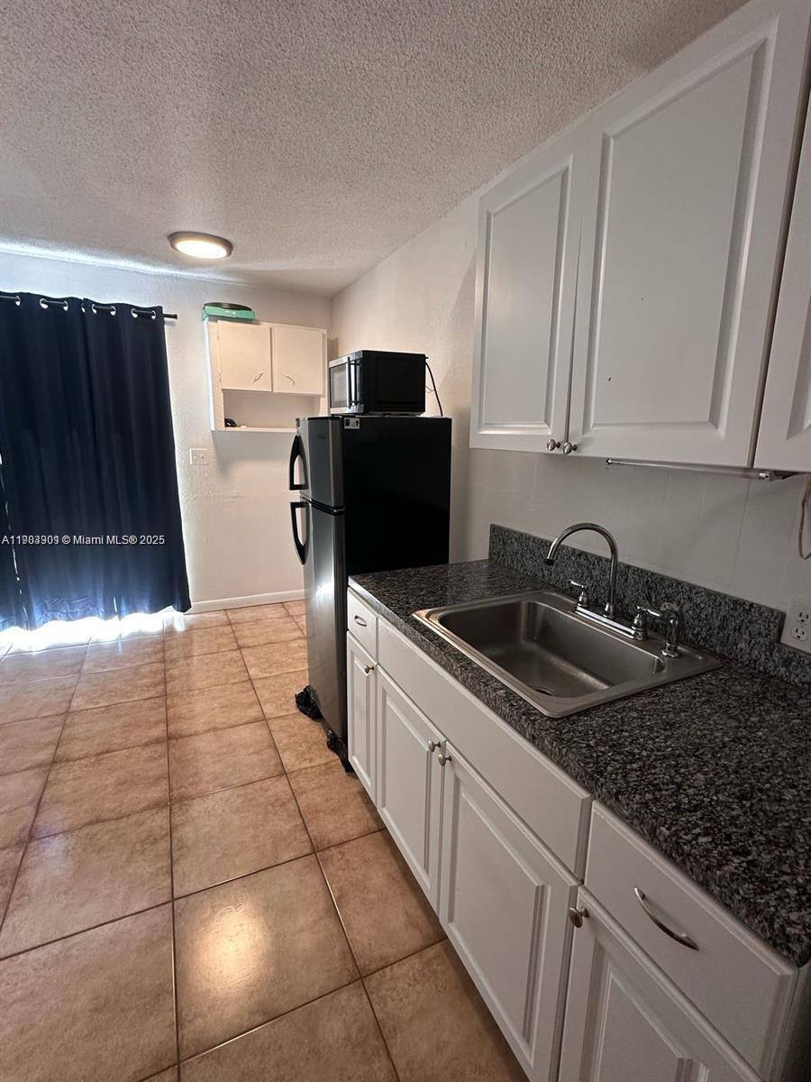 Apartment for rent at 2109 Fletcher St #2, Hollywood, FL 33020