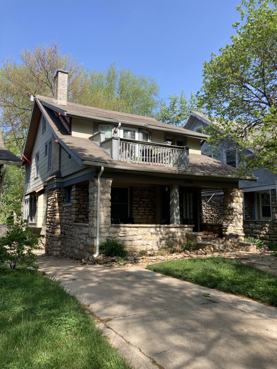 Townhouse for rent at 3916 Campbell St, Kansas City, MO 64110