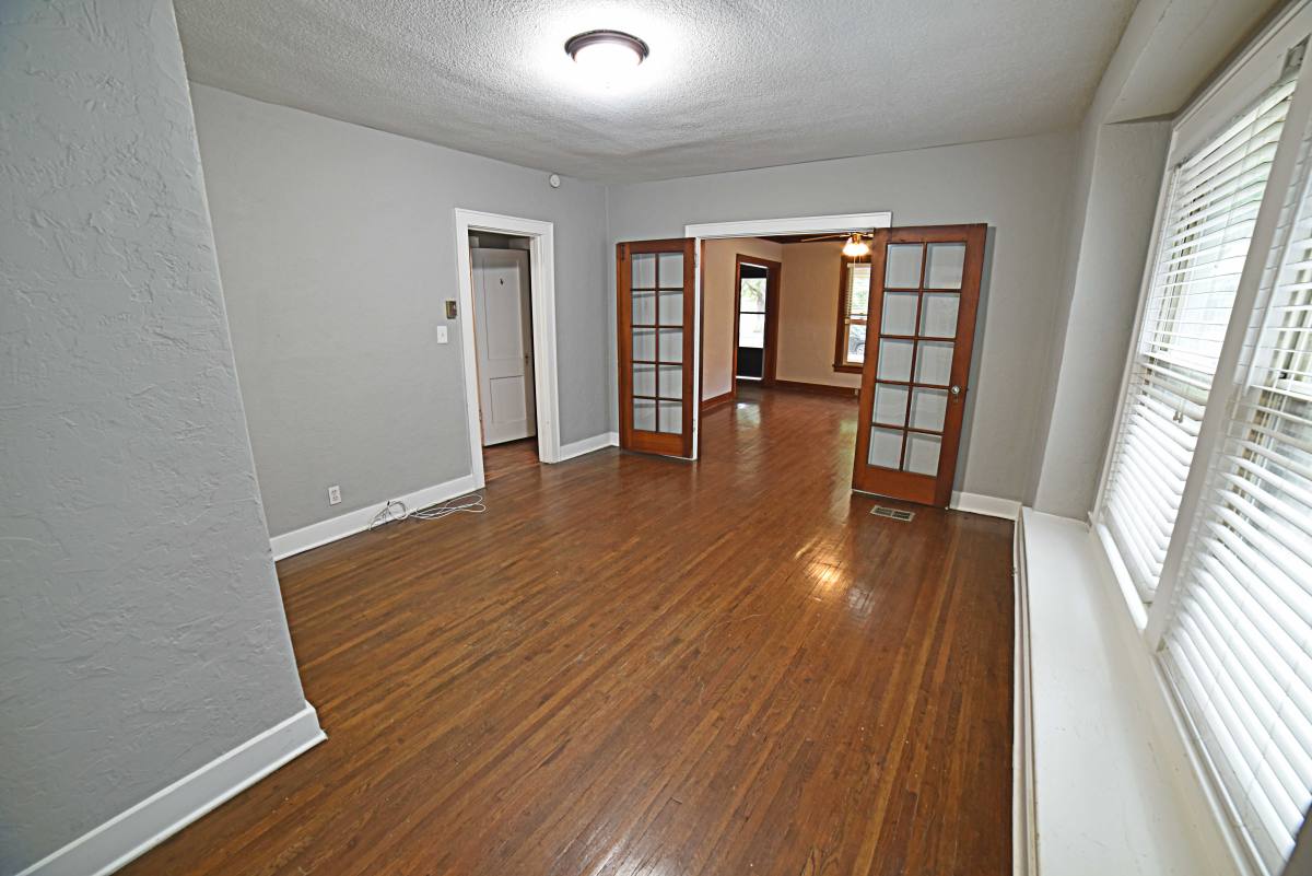 Townhouse for rent at 3916 Campbell St, Kansas City, MO 64110