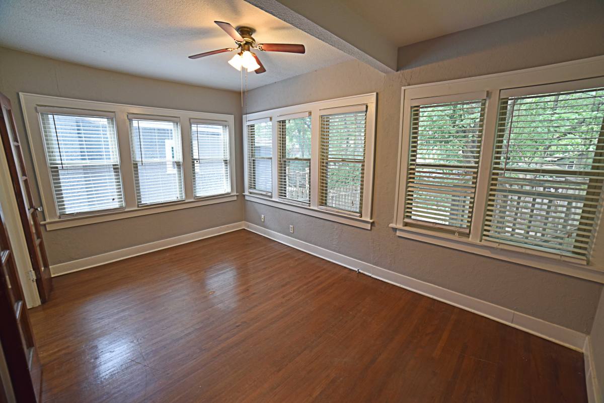 Townhouse for rent at 3916 Campbell St, Kansas City, MO 64110