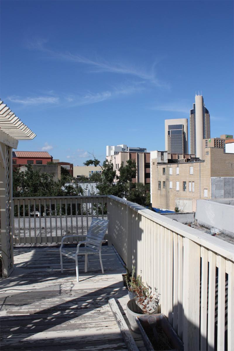 Apartment for rent at Retama Vista, 425 Schatzell St, Corpus Christi, TX 78401