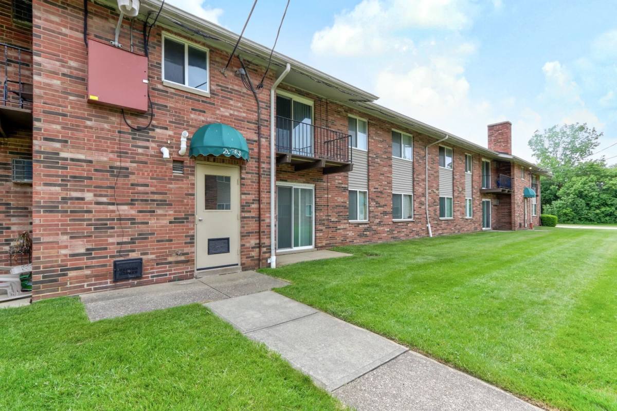 Apartment for rent at Ellacott Parkway, 4340 Northfield Rd, Cleveland, OH 44128